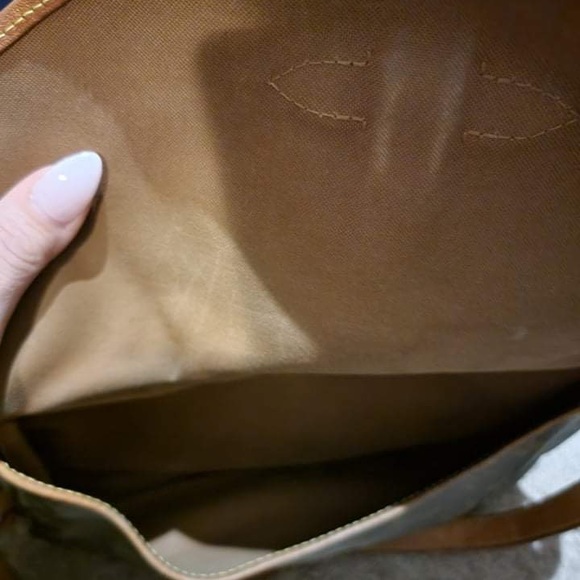 Louis Vuitton vintage purse - Picture 4 of 5